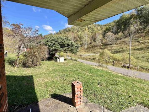 7935 Servia Elmira Road Duck WV 25063