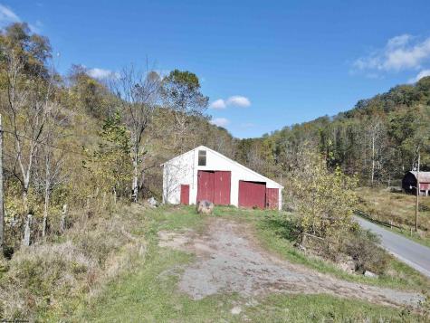 7935 Servia Elmira Road Duck WV 25063