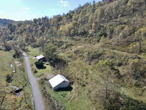 7935 Servia Elmira Road Duck WV 25063