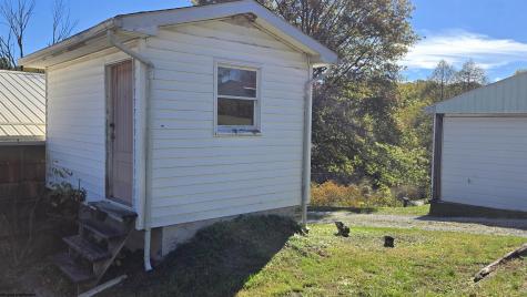 7419 Union Road Philippi WV 26416-8126