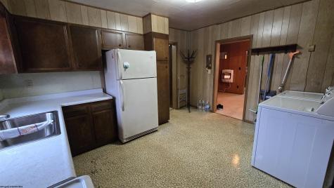 7419 Union Road Philippi WV 26416-8126