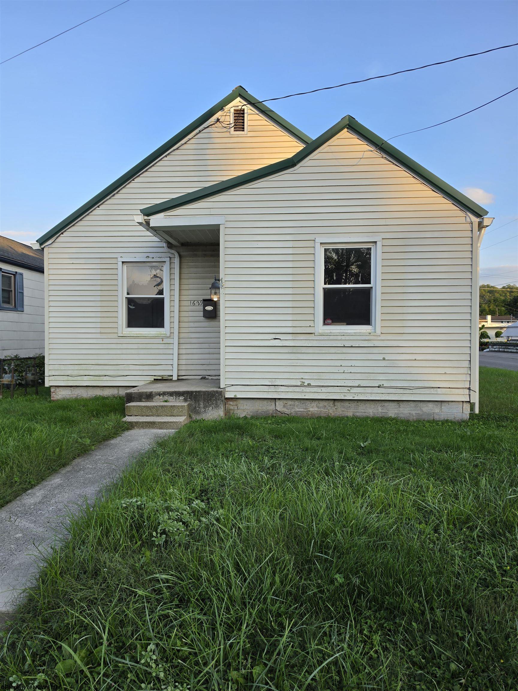 1629 Lavalette Avenue Elkins WV 26241