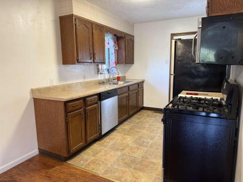 2180 Colfax Road Fairmont WV 26554