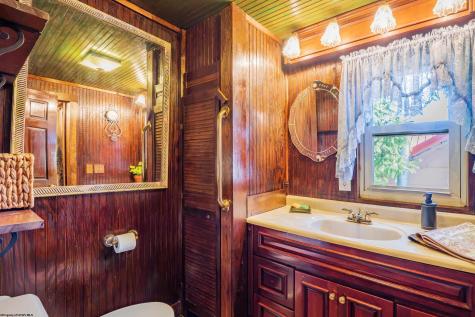 352 Kent Avenue Davis WV 26260