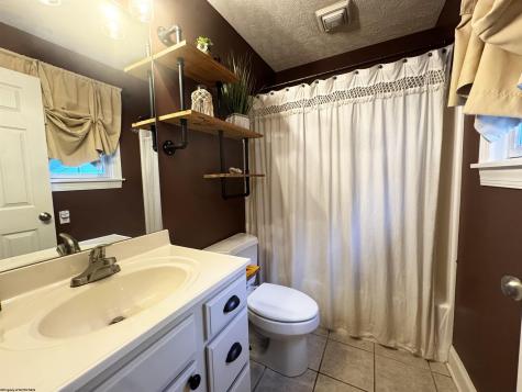 105 Ruidosa Lane Morgantown WV 26508