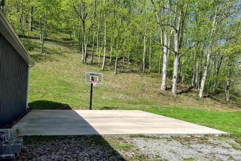 4243 Independence Road Independence WV 26374