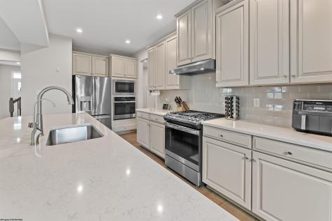 53 Windermere Lane Morgantown WV 26508