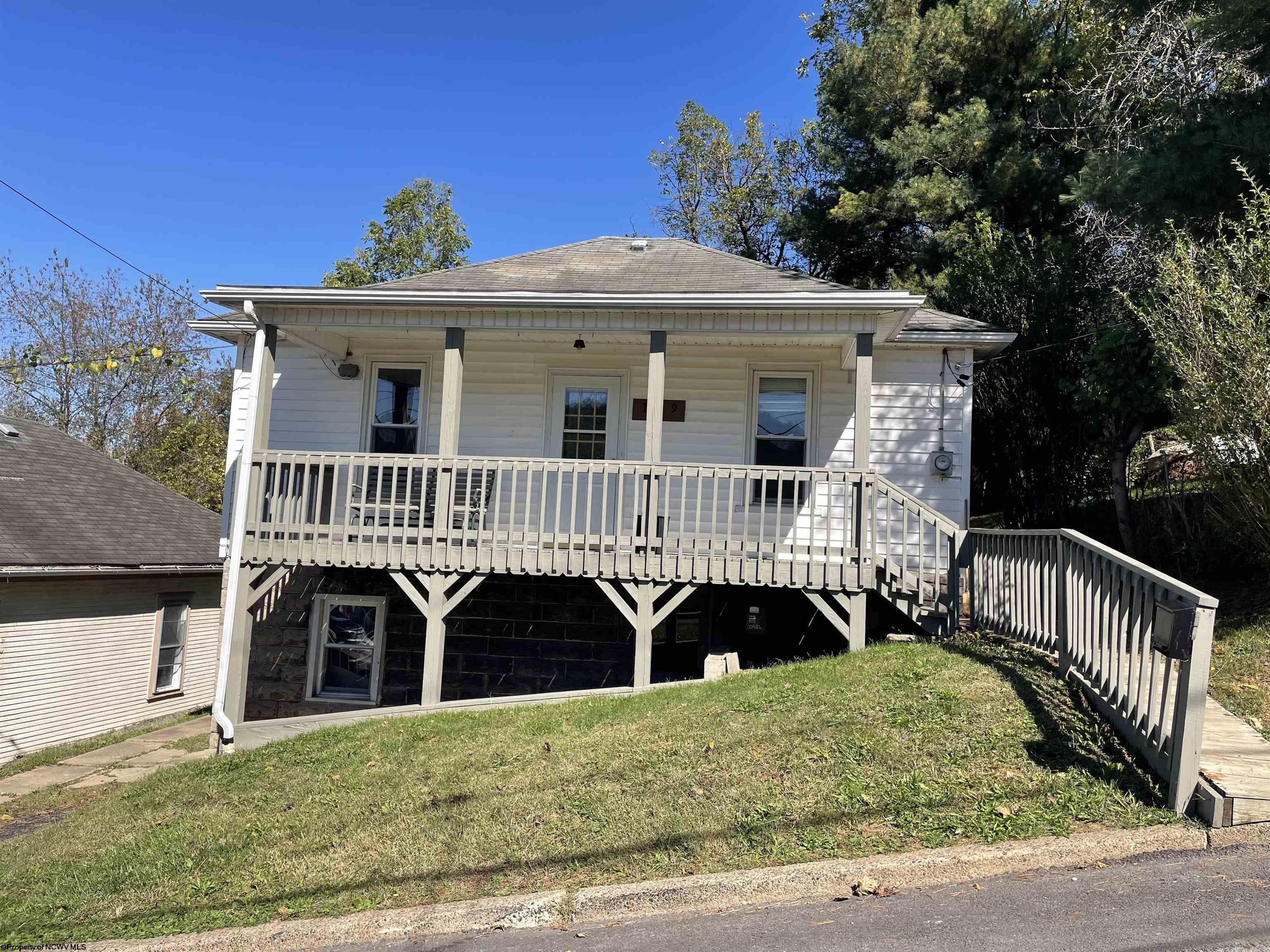 129 Thorn Street Clarksburg WV 26301