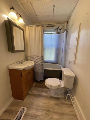 129 Thorn Street Clarksburg WV 26301