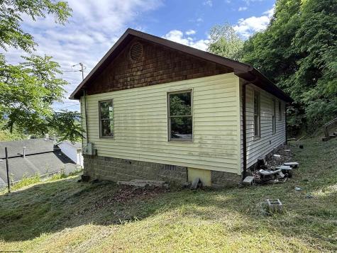 22 Forinash Drive Huttonsville WV 26273