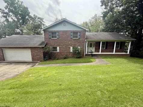 20 Bel Manor Drive Fairmont WV 26554
