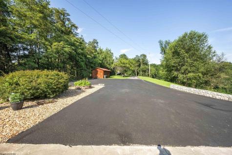 775 Breezy Knoll Drive Buckhannon WV 26201