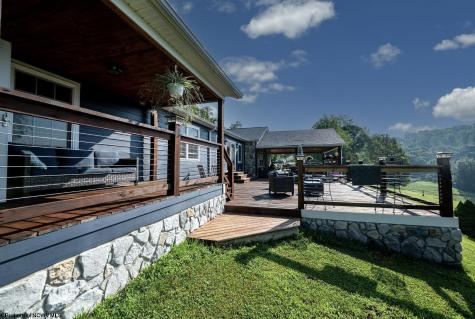 775 Breezy Knoll Drive Buckhannon WV 26201