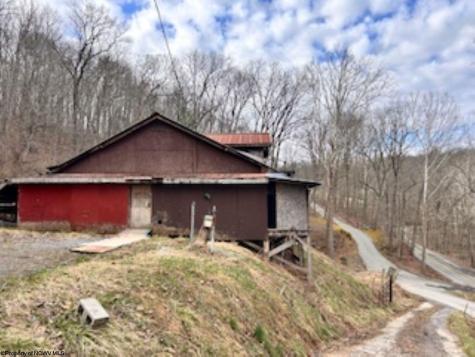 12 Lynch Road Salem WV 26426