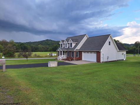 11 Seth Street Jane Lew WV 26378