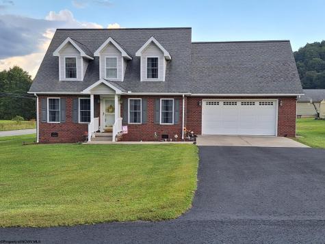 11 Seth Street Jane Lew WV 26378