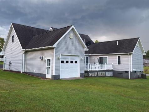 11 Seth Street Jane Lew WV 26378