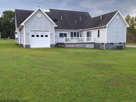 11 Seth Street Jane Lew WV 26378