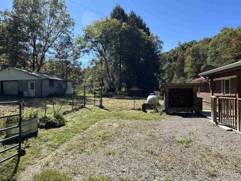 36 Apricot Drive Rock Cave WV 26234