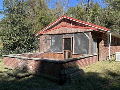 36 Apricot Drive Rock Cave WV 26234