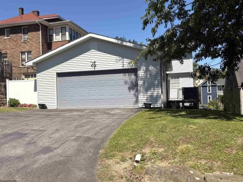 818 Coleman Avenue Fairmont WV 26554