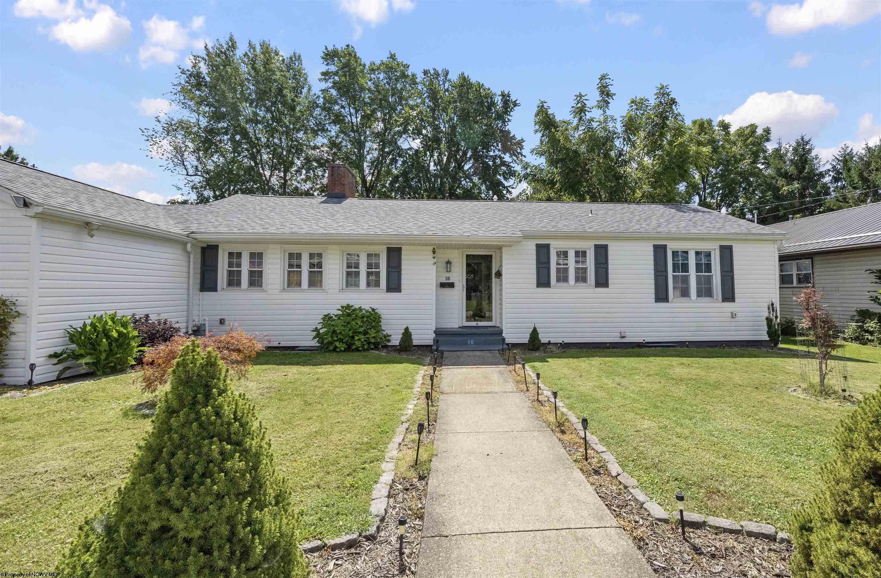 16 Boggess Street Buckhannon WV 26201