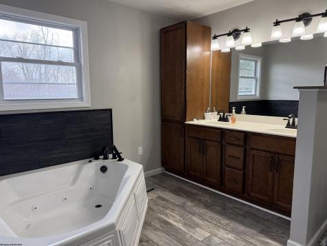 1544 Tulip Lane Fairmont WV 26554