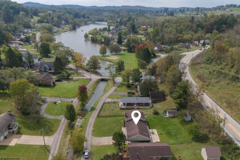 1457 Maple Lake Road Bridgeport WV 26330