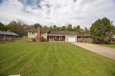 1457 Maple Lake Road Bridgeport WV 26330