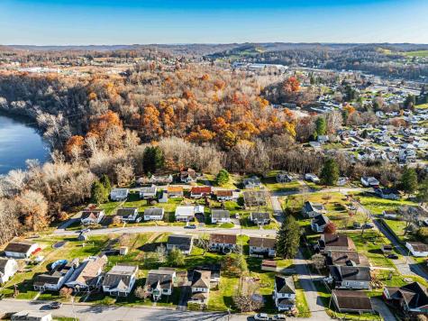 404 Lee Street Fairmont WV 26554