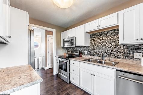 404 Lee Street Fairmont WV 26554