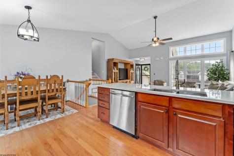 511 Santa Fe Court Morgantown WV 26508