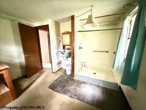28 S Grove Avenue Reedsville WV 26547