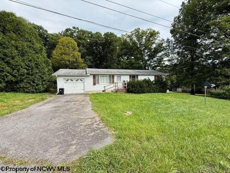 28 S Grove Avenue Reedsville WV 26547