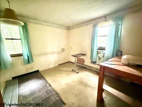 28 S Grove Avenue Reedsville WV 26547