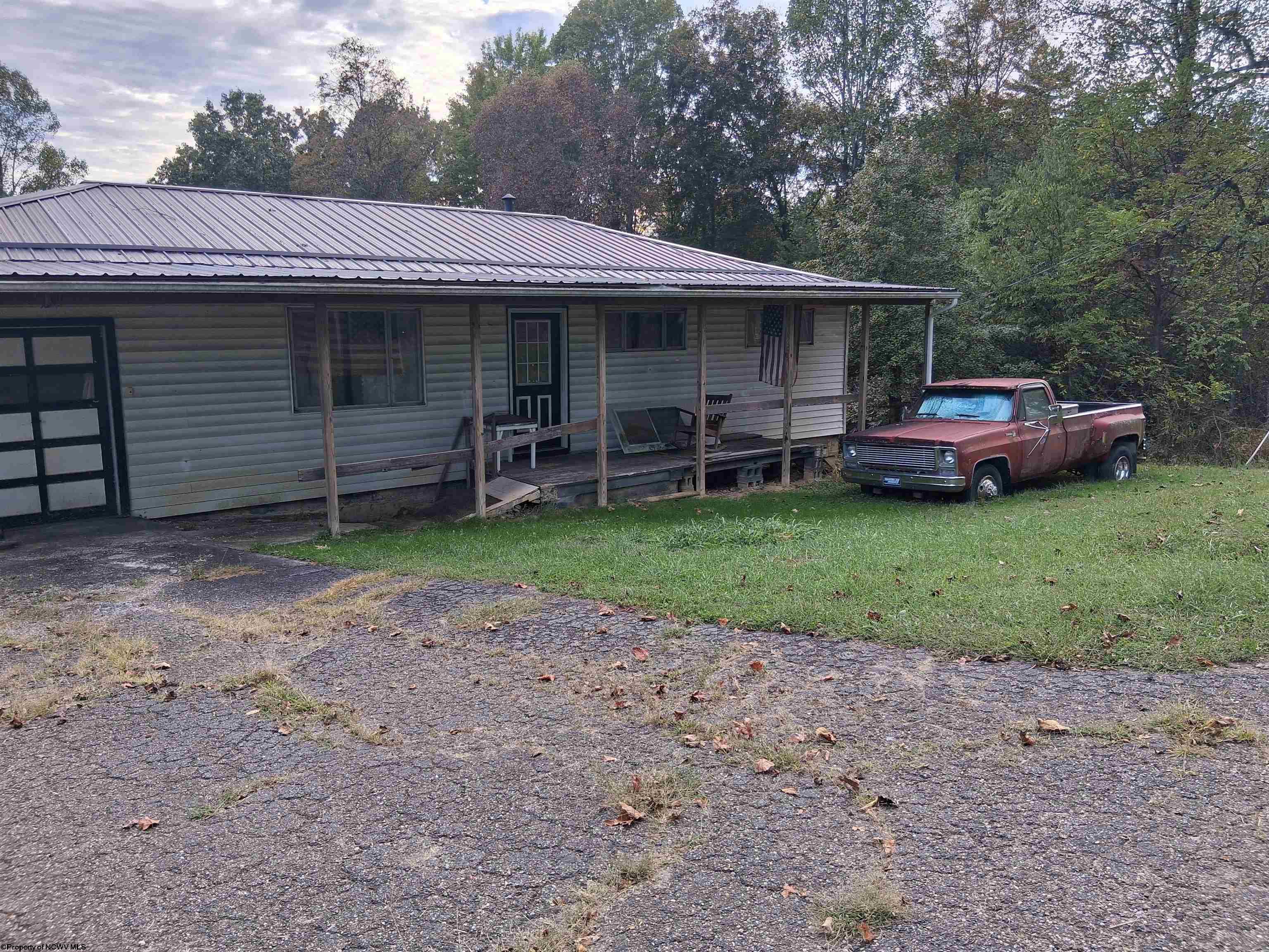 2700 N Calhoun Highway Grantsville WV 26147