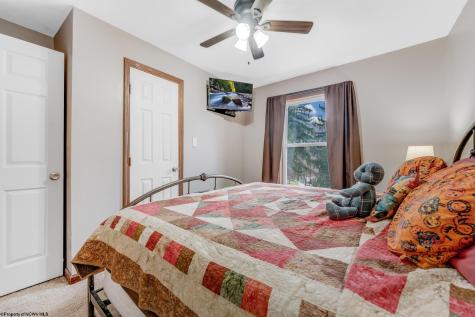 427 Aarons Creek Road Morgantown WV 26508