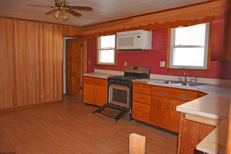 714 Seneca Trail Beverly WV 26253