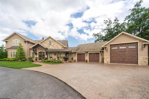 1009 Summit Drive Morgantown WV 26508