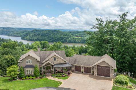 1009 Summit Drive Morgantown WV 26508