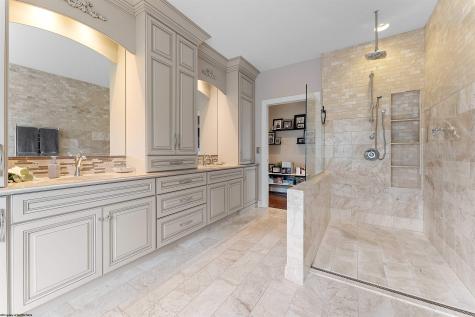 1009 Summit Drive Morgantown WV 26508