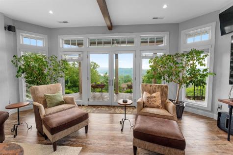 1009 Summit Drive Morgantown WV 26508