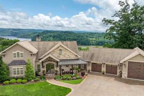 1009 Summit Drive Morgantown WV 26508