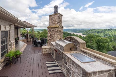 1009 Summit Drive Morgantown WV 26508