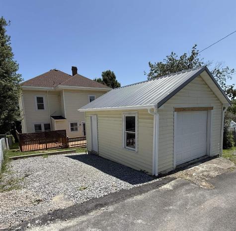 205 Waverly Way Clarksburg WV 26301