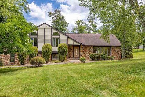 3300 Fox Run Court Morgantown WV 26508