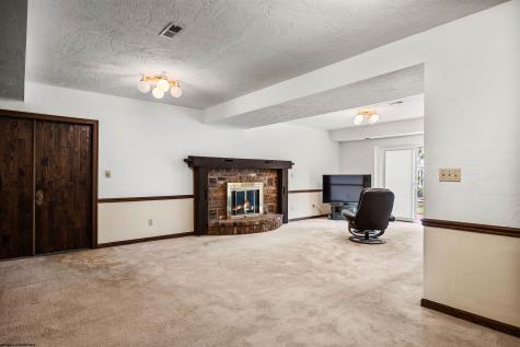 3300 Fox Run Court Morgantown WV 26508