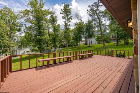 3300 Fox Run Court Morgantown WV 26508
