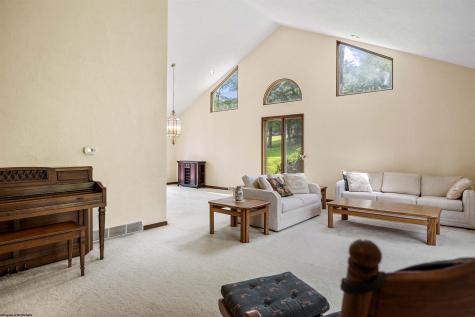 3300 Fox Run Court Morgantown WV 26508