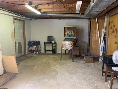 7100 S Calhoun Highway Mount Zion WV 26151